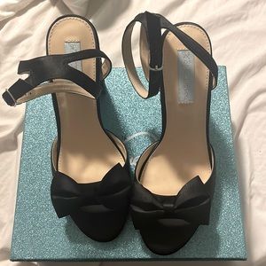 Betsy Johnson SB-LYLA Heels